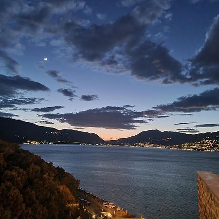 Hotel Agape Rose Tivat Exterior foto