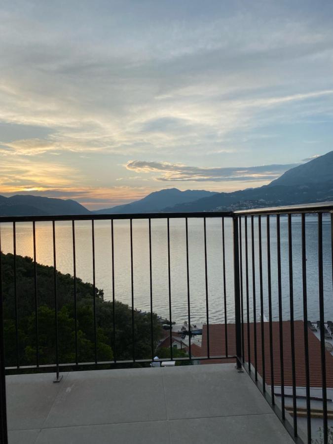 Hotel Agape Rose Tivat Exterior foto