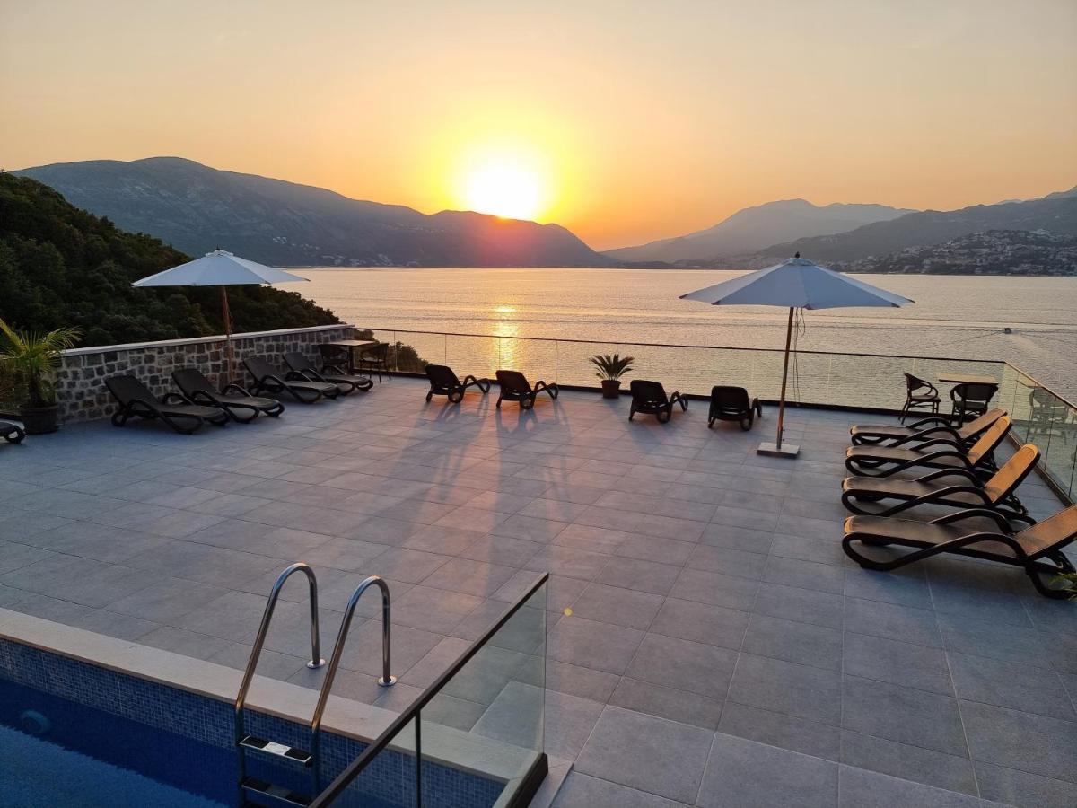 Hotel Agape Rose Tivat Exterior foto