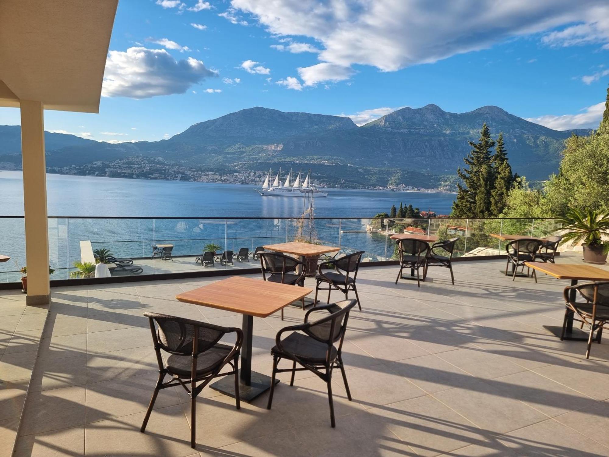 Hotel Agape Rose Tivat Exterior foto