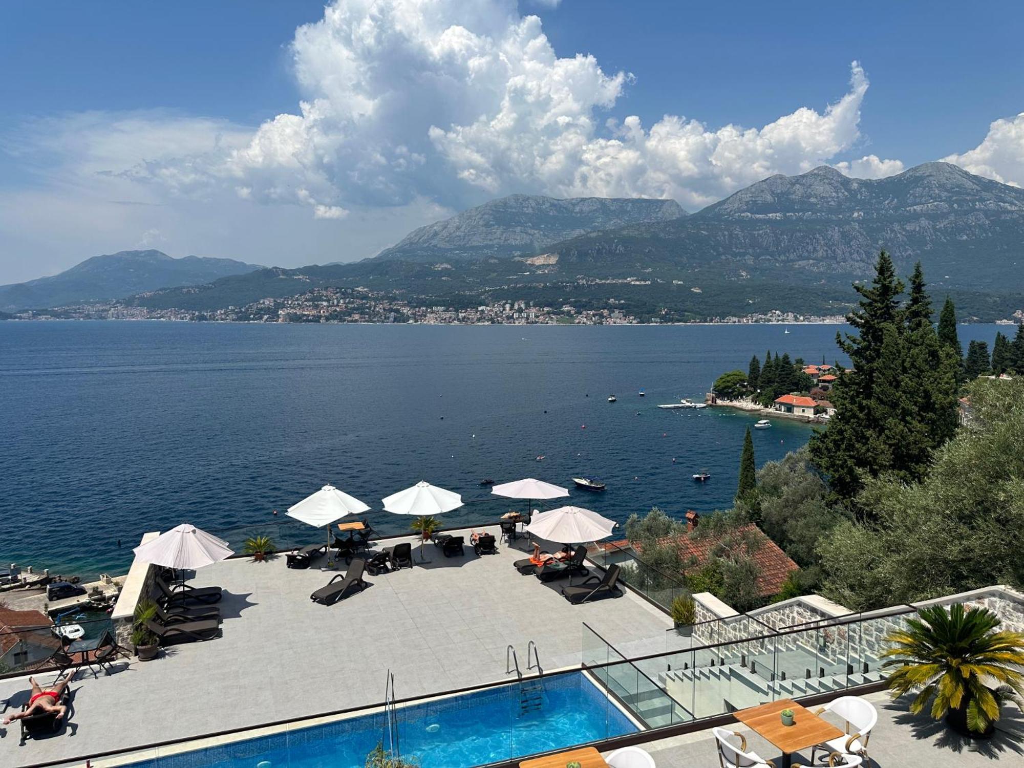 Hotel Agape Rose Tivat Exterior foto